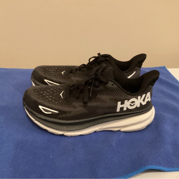 Hoka Shoes - HOKA black and white sneakers